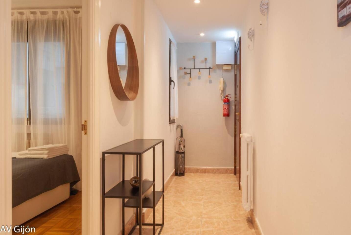 Av Aguado 44 Apartment กิฮอน ภายนอก รูปภาพ