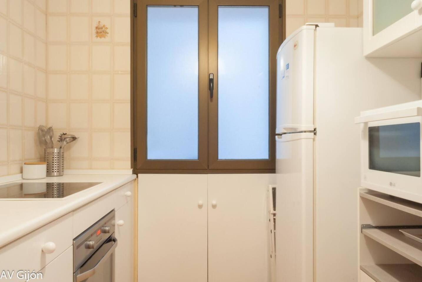 Av Aguado 44 Apartment กิฮอน ภายนอก รูปภาพ