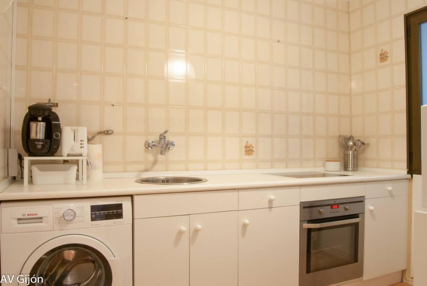 Av Aguado 44 Apartment กิฮอน ภายนอก รูปภาพ