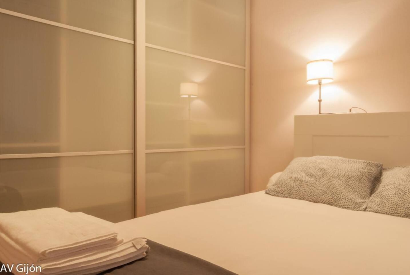 Av Aguado 44 Apartment กิฮอน ภายนอก รูปภาพ