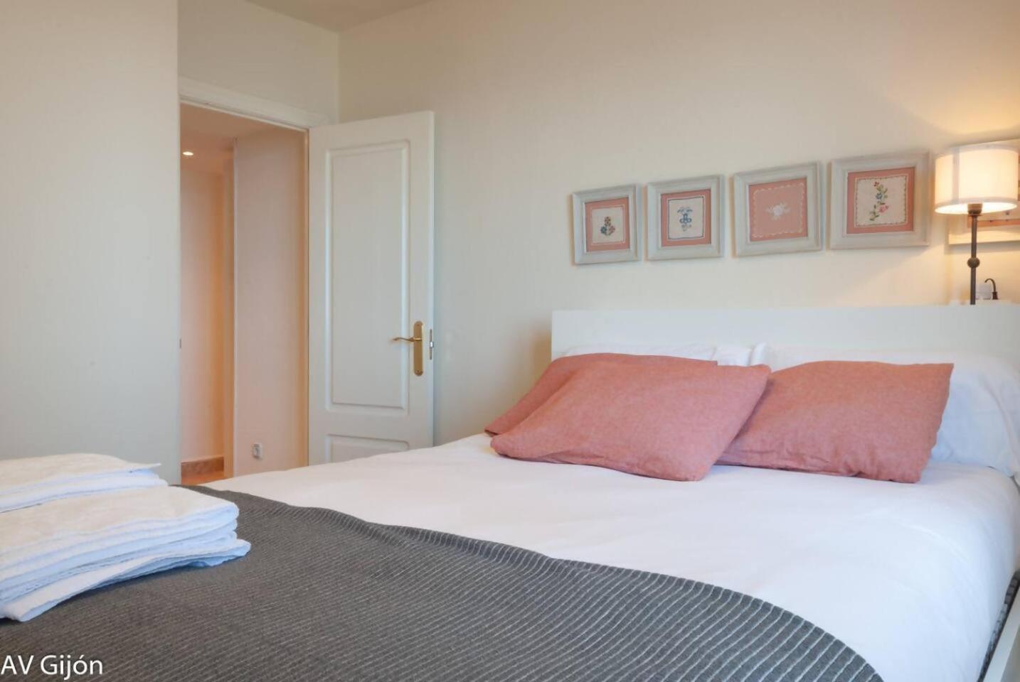 Av Aguado 44 Apartment กิฮอน ภายนอก รูปภาพ